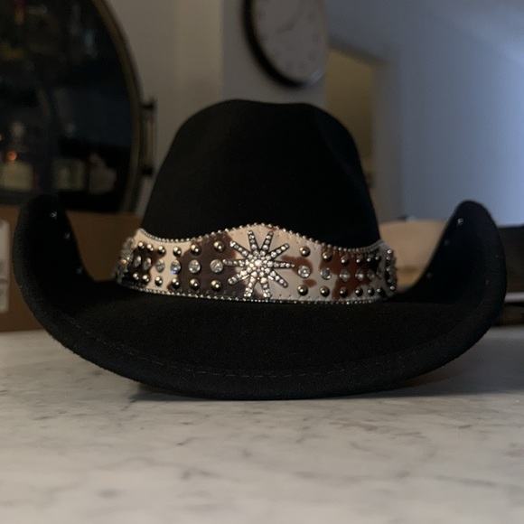 Bullhide Euphoria - Shapeable Wool Felt Cowgirl Hat - Medium